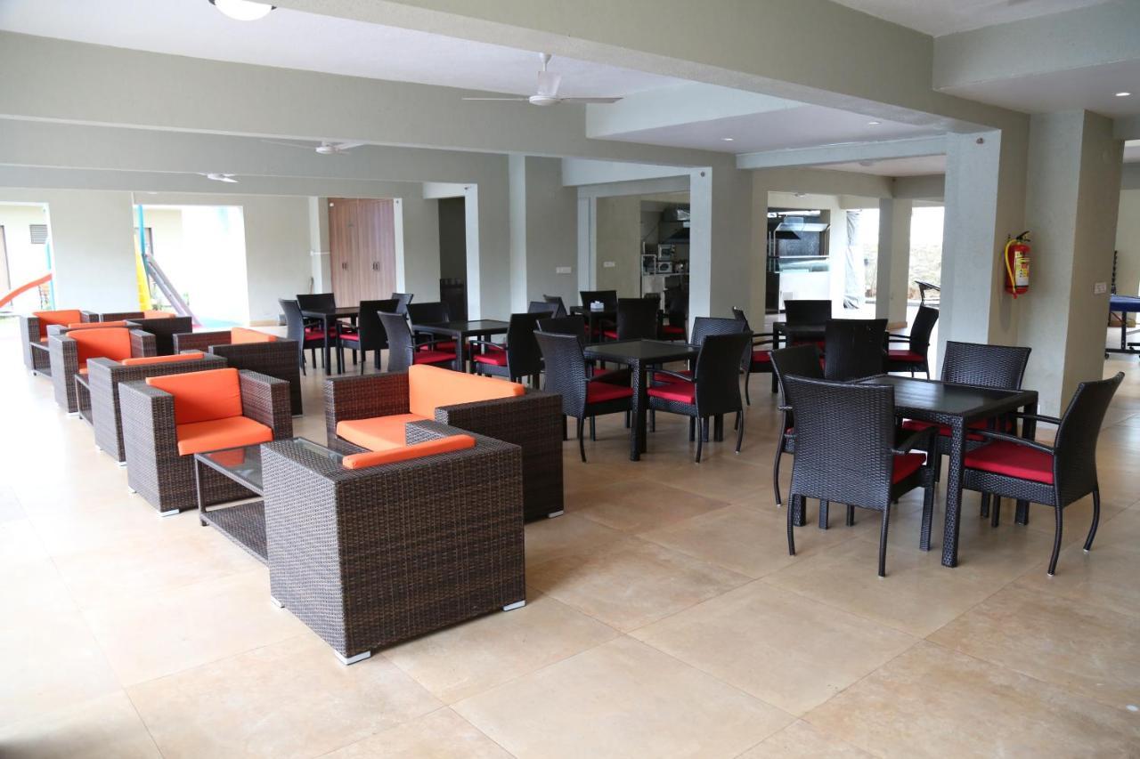 Hotel Vits Lonavla Zewnętrze zdjęcie