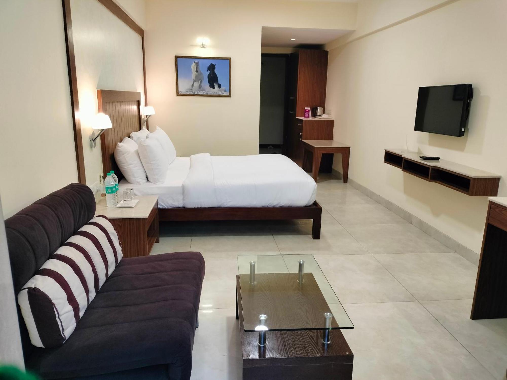 Hotel Vits Lonavla Zewnętrze zdjęcie